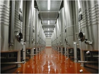 Los tanques de la bodega